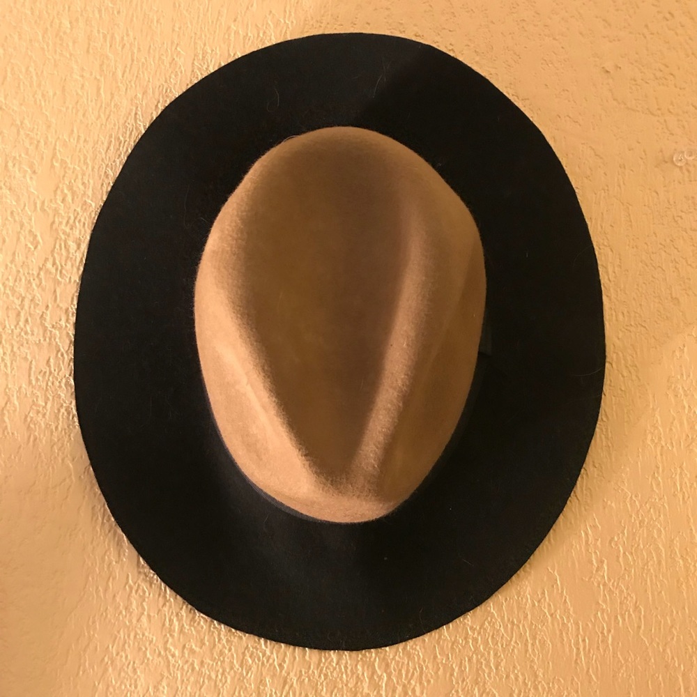 Flat Brim Black/Brown Hat